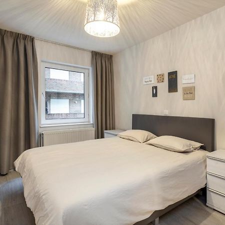 Ruim Appartement Aan De Jachthaven Blankenberge Exterior foto